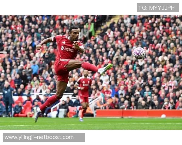 德甲热战：多特蒙德狂胜利物浦六球大捷引发全场沸腾回顾十大精彩进球